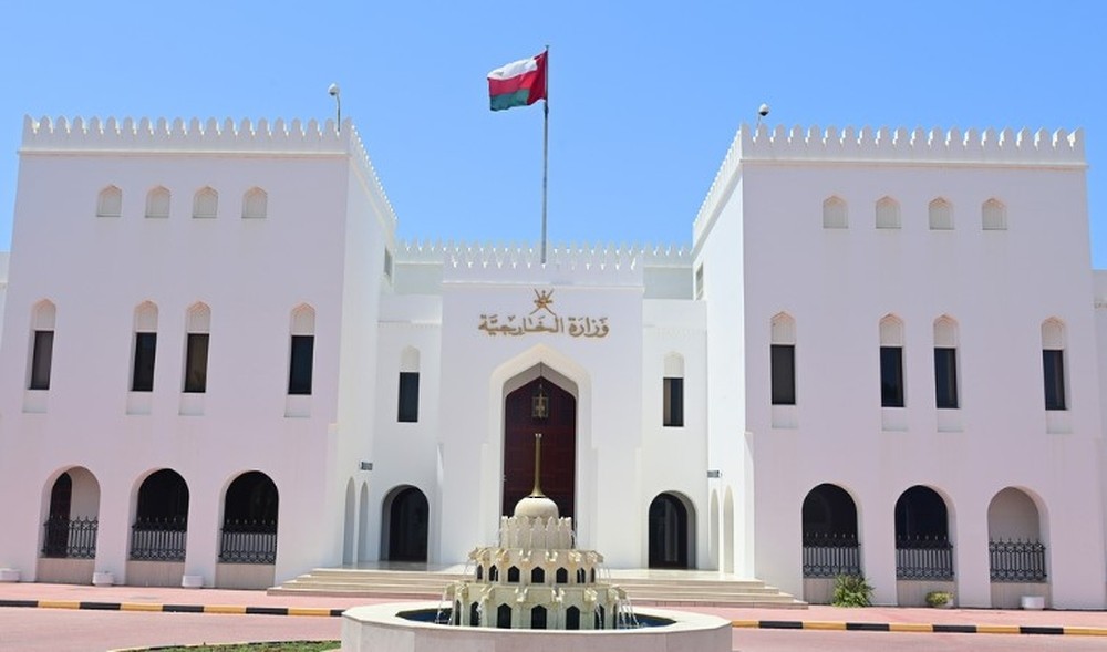 سلطنة عمان تدين بأشد العبارات مصادقة برلمان الاحتلال على قانون يفرض السيادة على الضفة الغربية