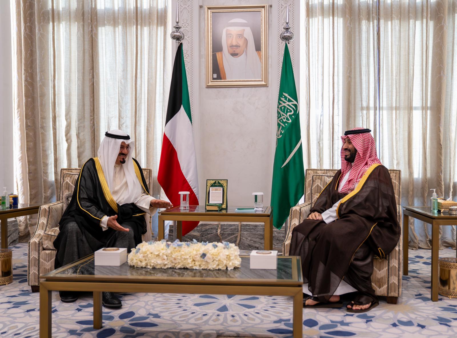 سمو ولي العهد رئيس مجلس الوزراء السعودي يستقبل سمو رئيس مجلس الوزراء والوفد المرافق لسموه