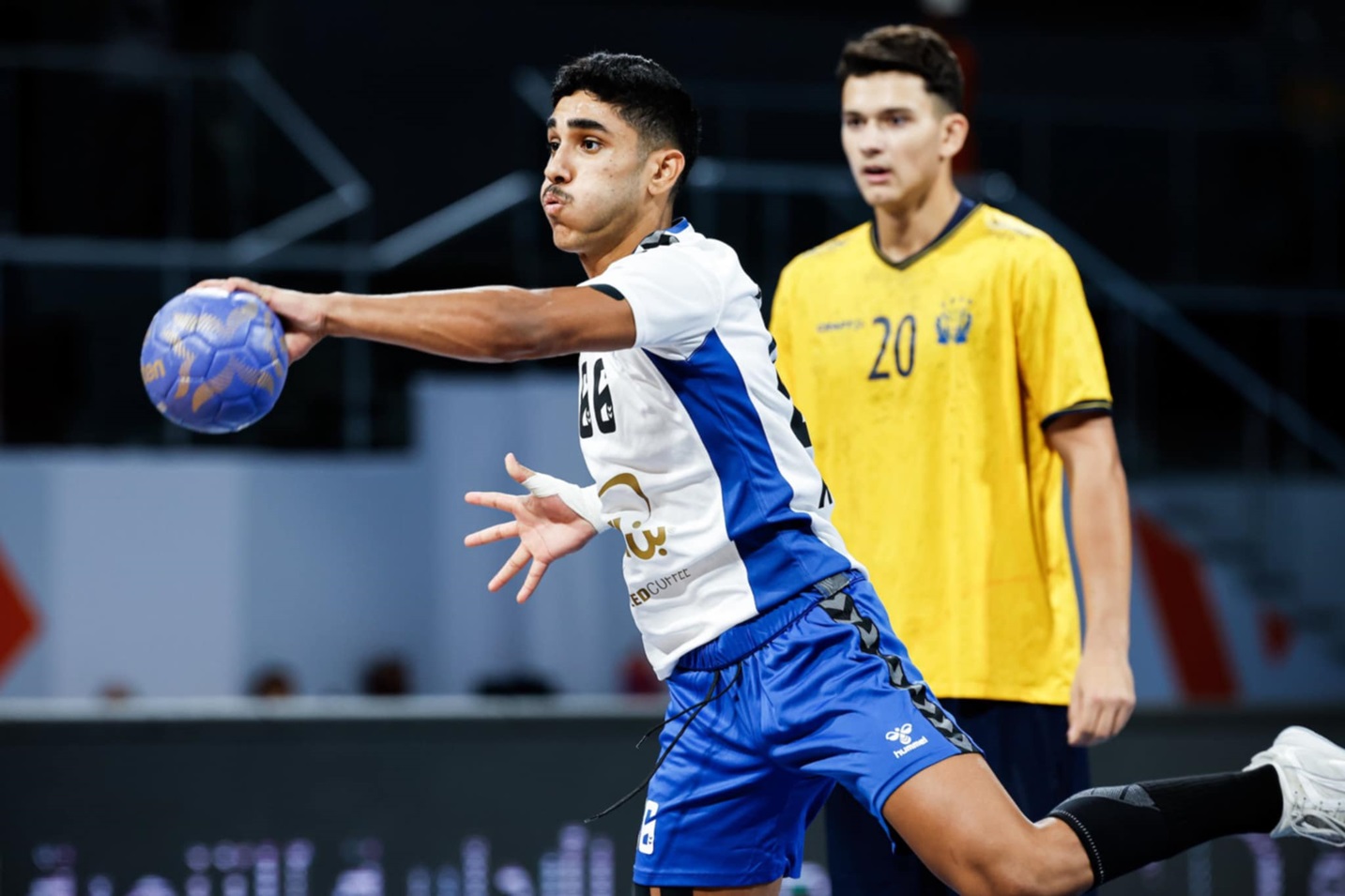 منتخب الكويت يخسر أمام نظيره السويدي (39-22) في (مونديال اليد للناشئين) بالقاهرة