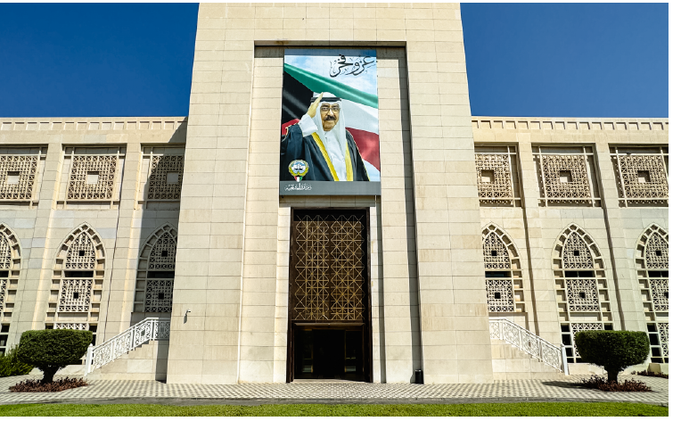 دولة الكويت تعرب عن تعاطفها وتضامنها مع بنغلاديش جراء تحطم طائرة عسكرية في دكا