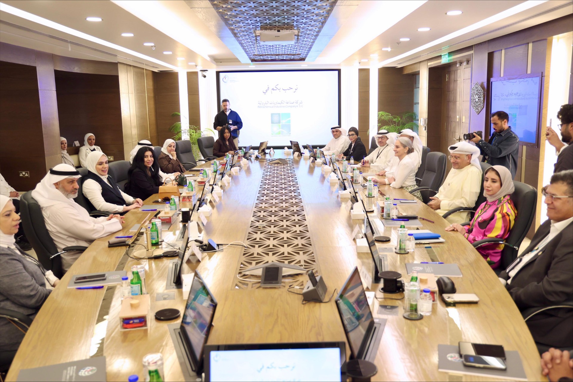 الهيئة العامة للبيئة تبحث مع (الكيماويات البترولية) سبل تعزيز التعاون بالمجالات البيئية